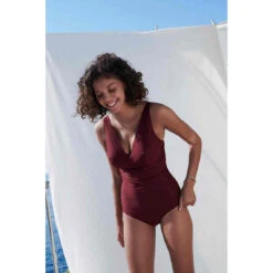 MAISON LEJABY Maillot De Bain 1 Pièce Plongeant Col V - Rouge -Seafolly Soldes Boutique maillot de bain 1 piece plongeant col v rouge 3376960 3 1140x1140