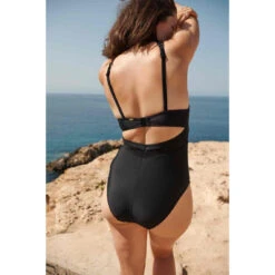 Maillot De Bain Une Pièce Coques Moulées Armatures - Noir -Seafolly Soldes Boutique maillot de bain une piece coques moulees armatures noir 3308934 7 1140x1140